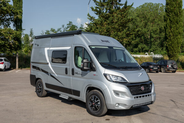 AUTOCARAVANA CAMPER VAN MCLOUIS MENFYS 1 PRESTIGE NUEVA TEMPORADA 2023 MALLON BETANZOS CORUÑA GALICIA