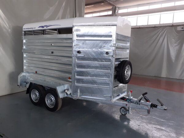 REMOLQUE GANADERO TRANSPORTE GANADO TERNEROS