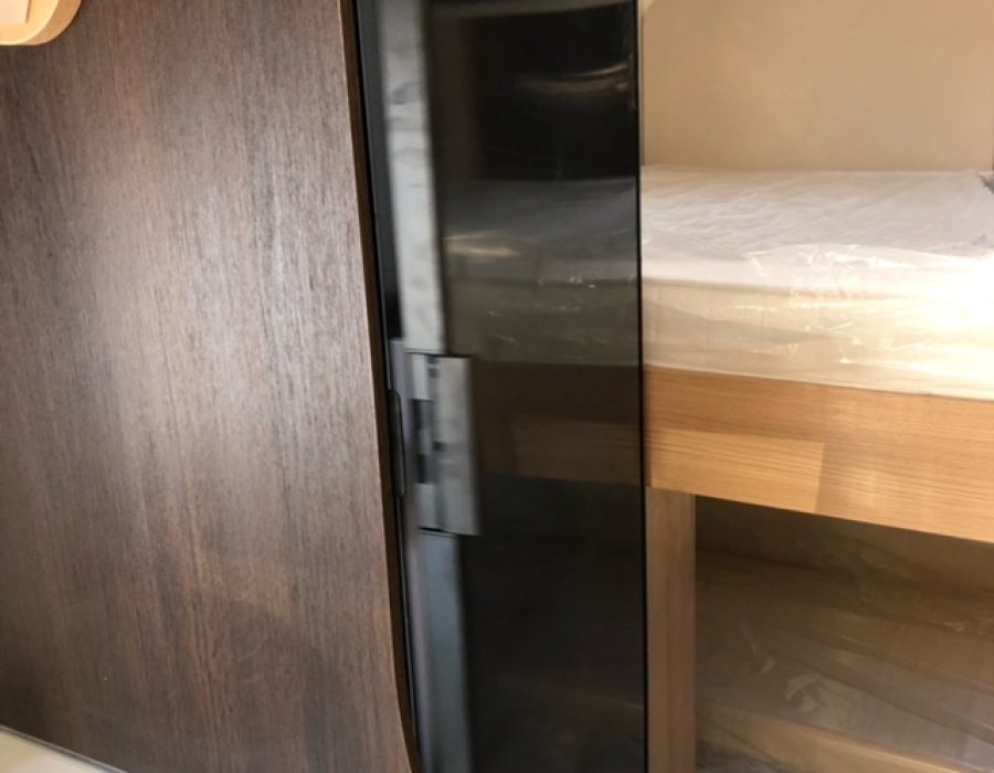 AUTOCARAVANA CAPUCHINA SEGUNDA MANO GLAMYS 220 SEIS PLAZAS MALLON BETANZOS CORUÑA GALICIA 11