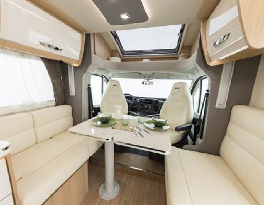 AUTOCARAVANA PERFILADA MCLOUIS MC4 372 MALLÓN BETANZOS 2